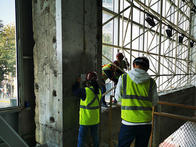 上海玻璃幕墻定期檢測評估報告費用與建筑工程質量檢測及評估咨詢服務解析